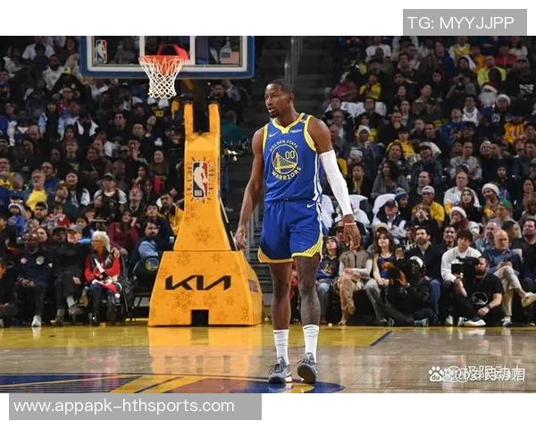 克莱三分火力全开轰23分助勇士续航展现强大实力 克莱三分火力全开轰23分助勇士续航展现强大实力